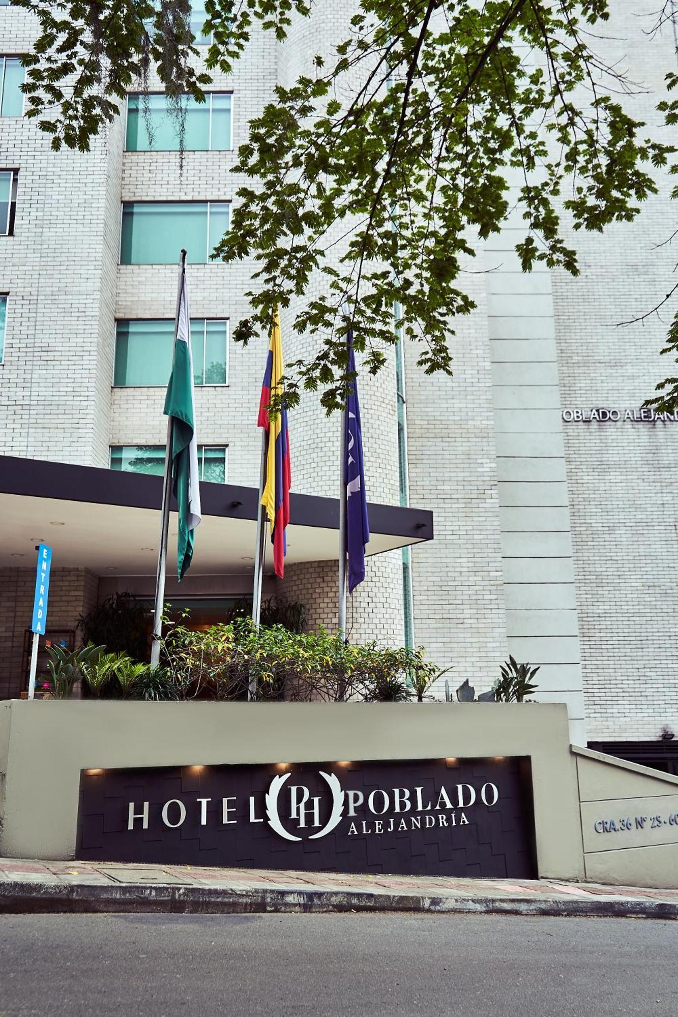 Apartamentos Poblado Alejandria By Housy Host Medellin Luaran gambar